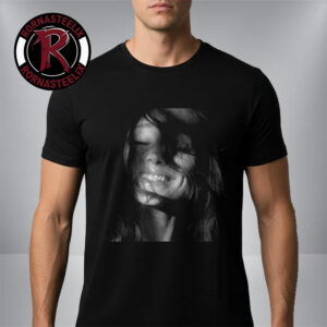 Ariana Grande Petal New Album 2026 Out On July 31 2026 Unisex T-Shirt